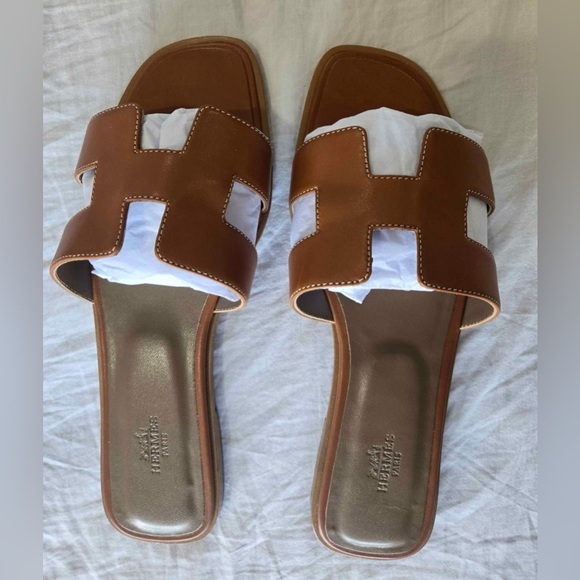 NEW Hermes Gold Oran Sandals - Picture 1 of 4